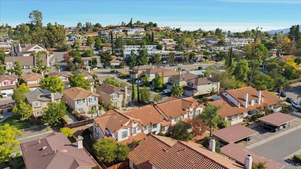 https://cdn.realtyfeed.com/cdn/127/306603966/71c60ca416fb284368468f6f478ce804.webp