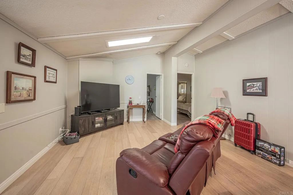 https://cdn.realtyfeed.com/cdn/127/306604273/6bebf97de571d6e054524401751716a3.webp