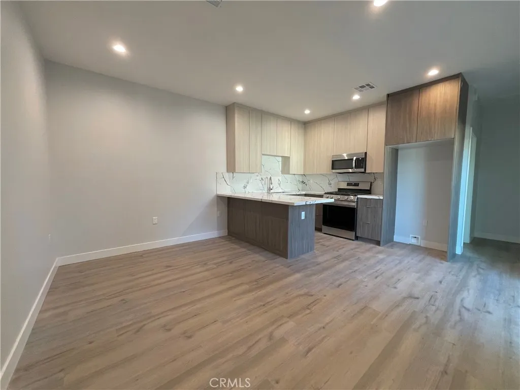 7866 Clearfield Ave, Panorama City, CA 91402 - Photo 3 of 11, Panorama City, CA