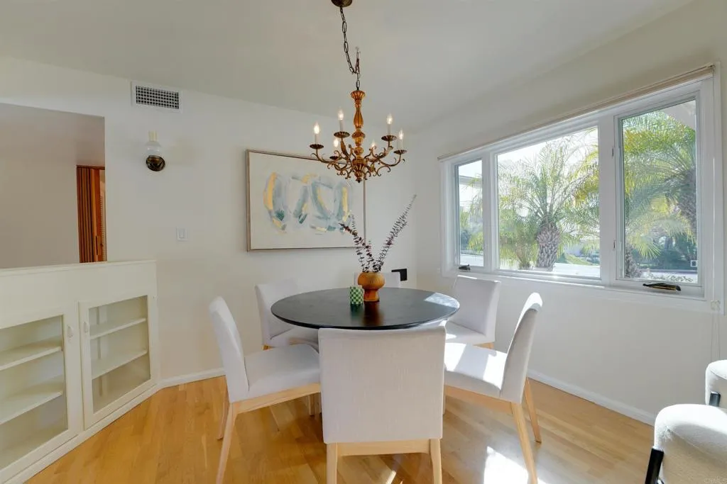 https://cdn.realtyfeed.com/cdn/127/306604392/a775866821e472bcee4d32301c0111a6.webp