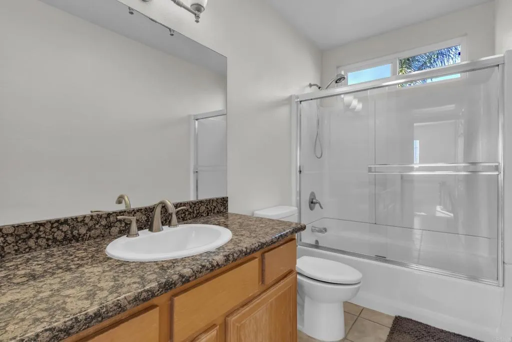 https://cdn.realtyfeed.com/cdn/127/306604445/924e4cbe7aa0eac44c89b928821c48ba.webp