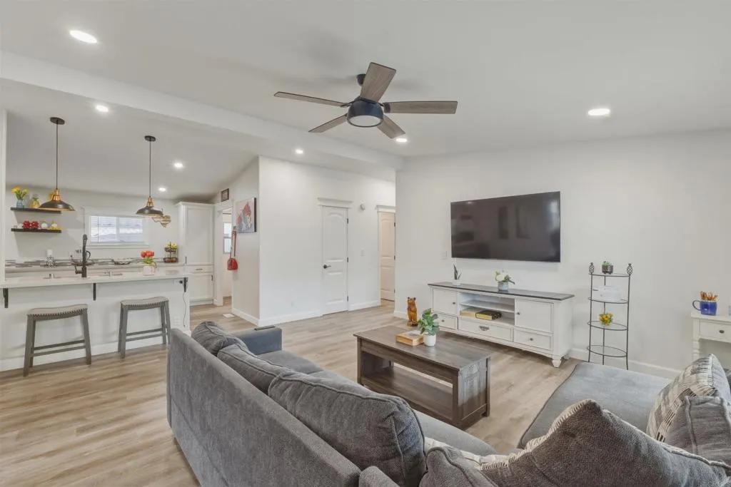 200 S Emerald Unit 54, Vista, CA 92081 - Photo 3 of 28, Vista, CA