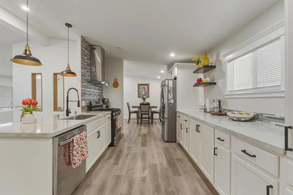 https://cdn.realtyfeed.com/cdn/127/306604552/a07e605fe2ed242160c1a511880ff879.webp