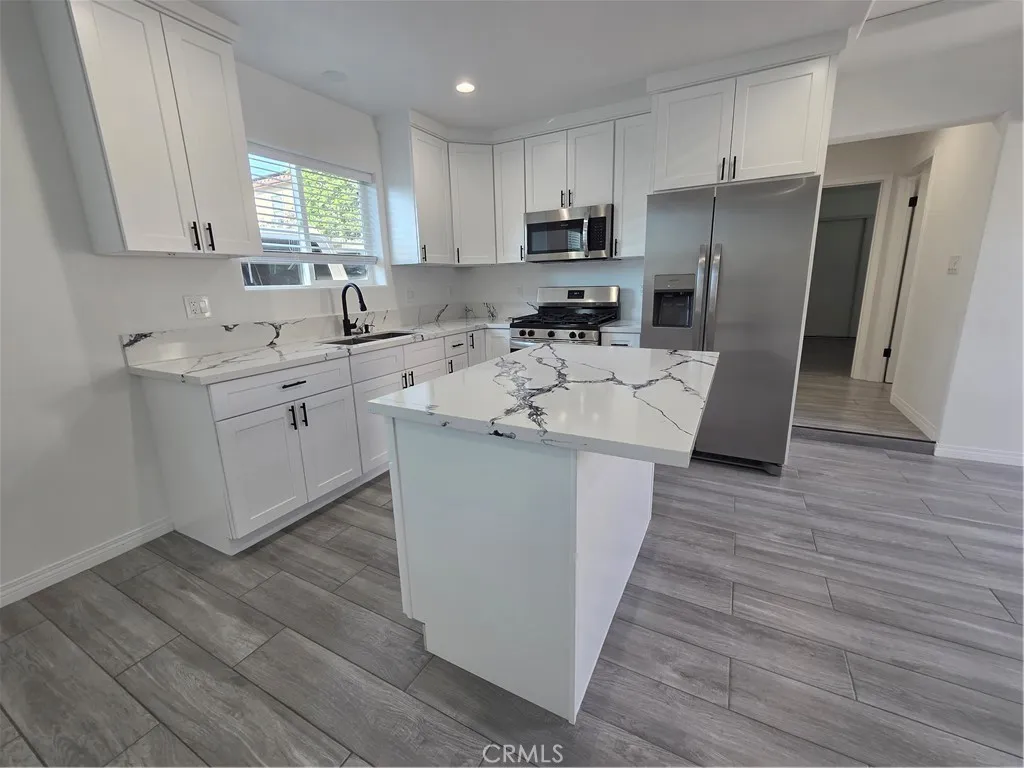 North Hills, CA 91343