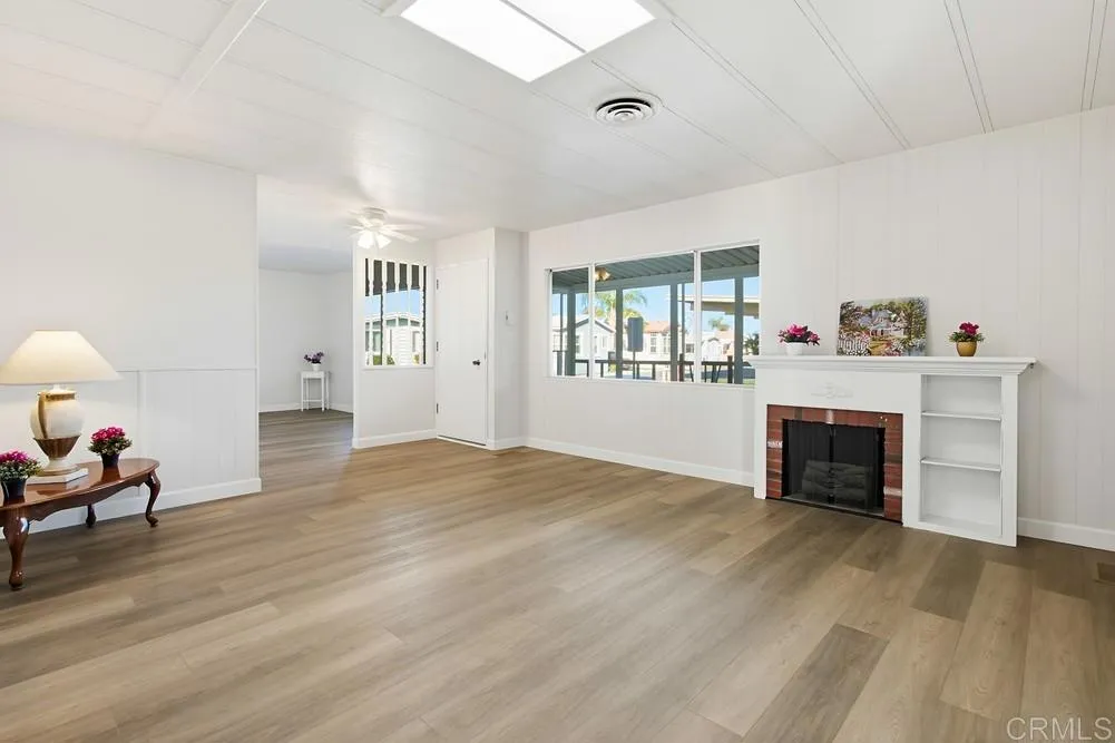 https://cdn.realtyfeed.com/cdn/127/306604638/7e7d9f83647acd53b3c83d87981937f2.webp
