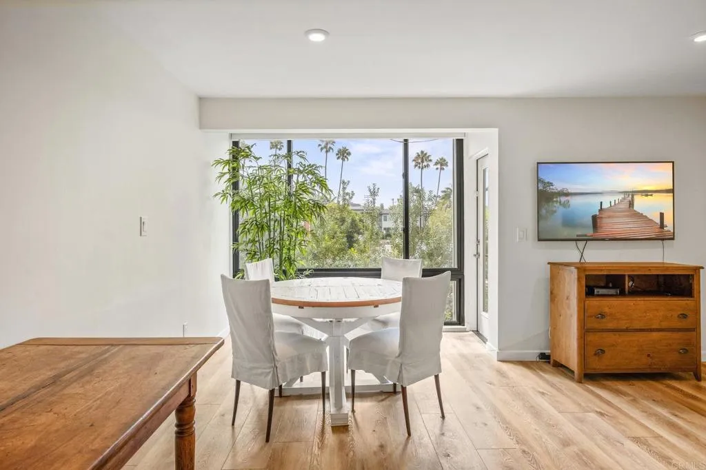 https://cdn.realtyfeed.com/cdn/127/306604764/fc1757ee52c599707340ad666f669552.webp