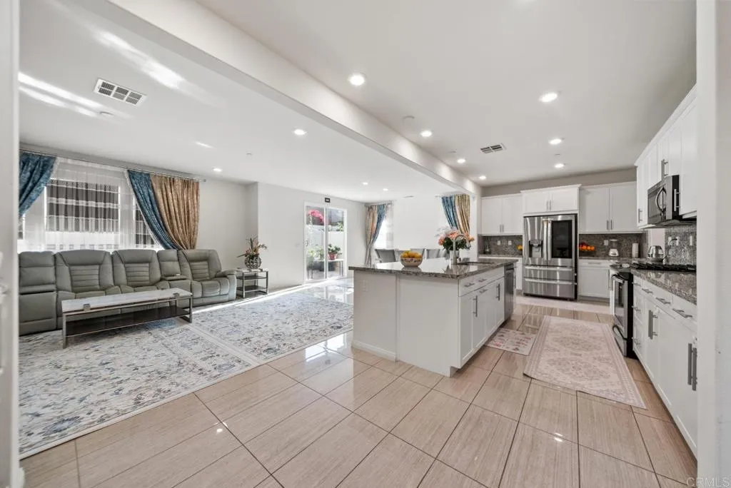 https://cdn.realtyfeed.com/cdn/127/306604800/599fdce88625b5113dd7827c720bb8c2.webp