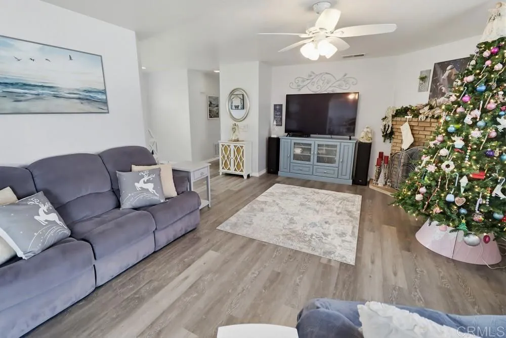 https://cdn.realtyfeed.com/cdn/127/306604853/39a4a46c571c7743ba34ed3d410714bd.webp