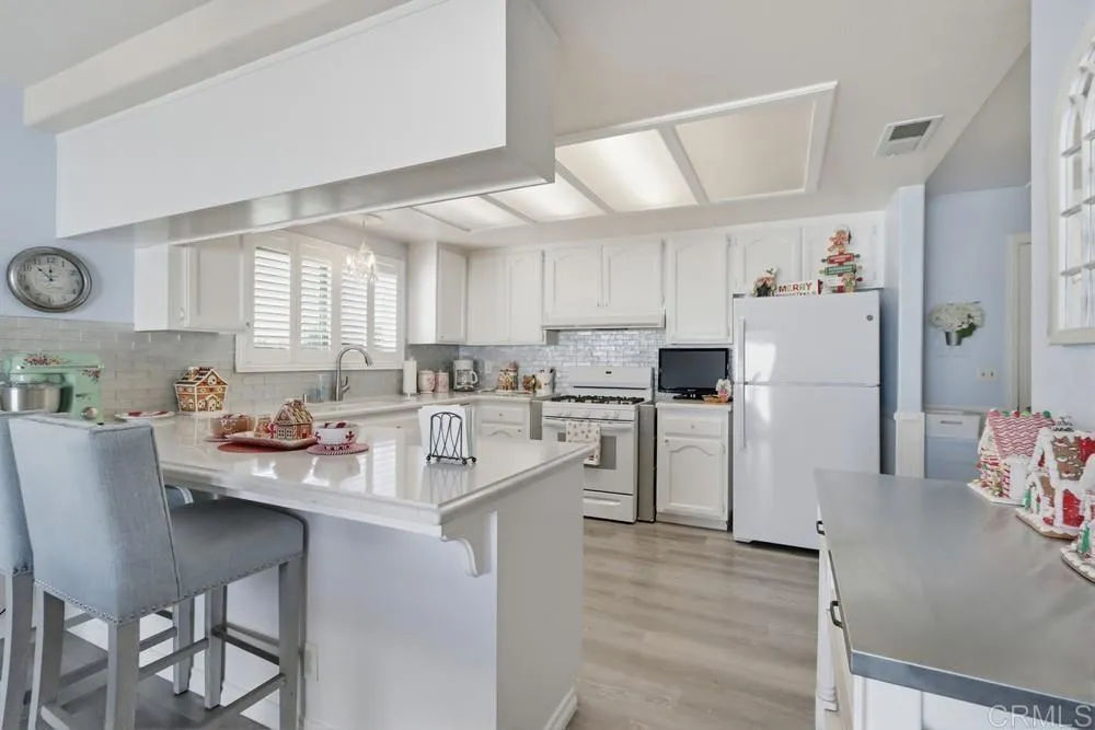 https://cdn.realtyfeed.com/cdn/127/306604853/4235758f7f115e5ab7b139970b3f49a5.webp