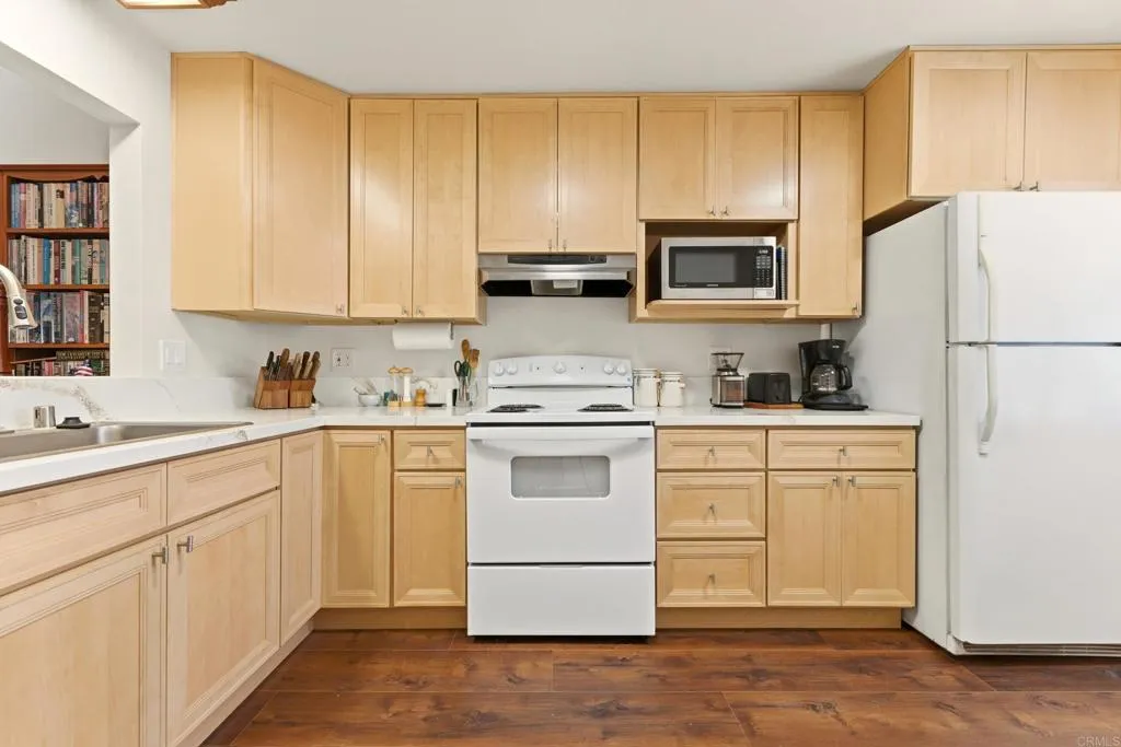 https://cdn.realtyfeed.com/cdn/127/306604865/09c0abf318ac9090ff827ac1fbc4b3c2.webp