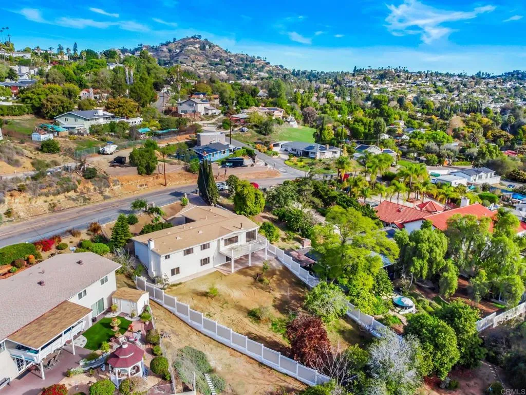 https://cdn.realtyfeed.com/cdn/127/306604897/26297571ae1015db3a19d09f0cb45610.webp