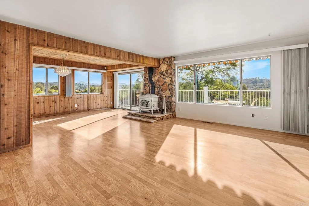 https://cdn.realtyfeed.com/cdn/127/306604897/49b95d8059555b9398c7f233a4195a75.webp