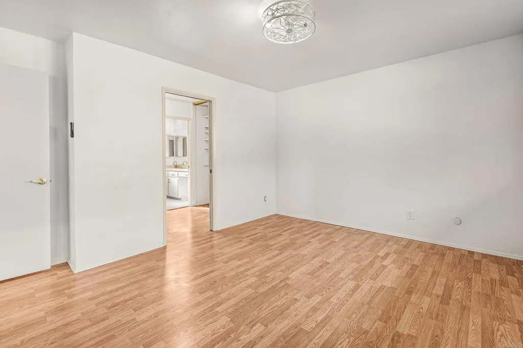 https://cdn.realtyfeed.com/cdn/127/306604897/8c0b43c5720bf48b2a3de64b669e60ec.webp