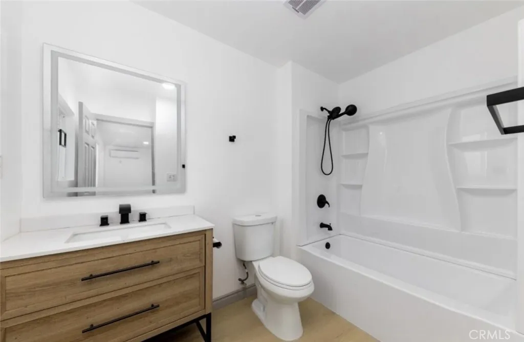 10 W Trafford Street, Long Beach, CA 90805 - Photo 2 of 6, Long Beach, CA