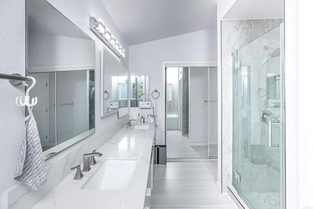 https://cdn.realtyfeed.com/cdn/127/306604997/81b56b12f26d14b80612bd023341c2b4.webp