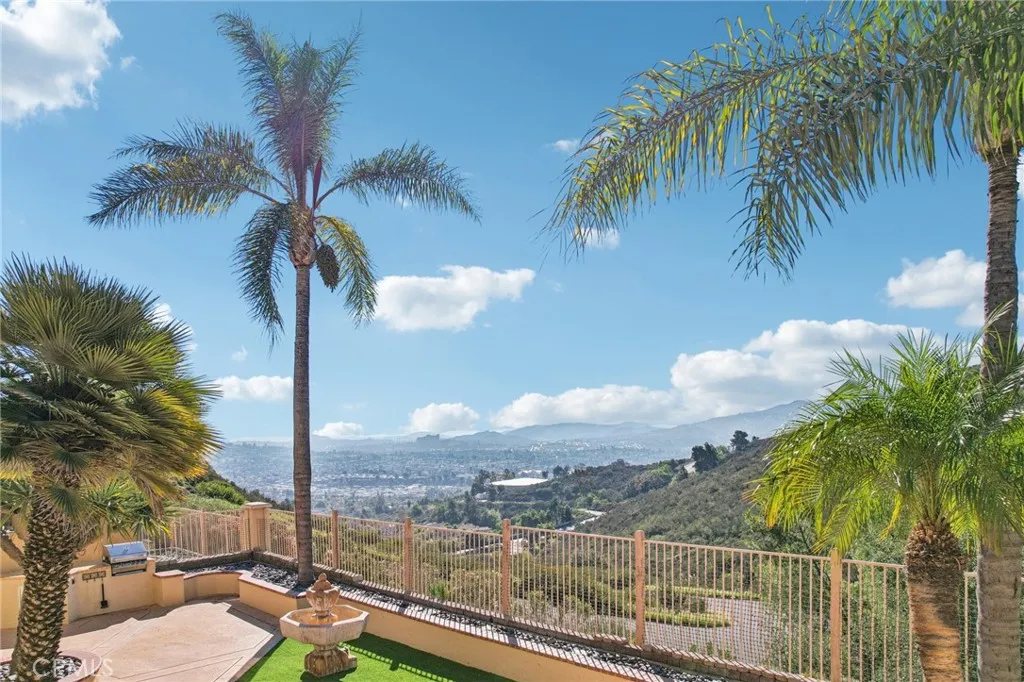 https://cdn.realtyfeed.com/cdn/127/306605177/03af2db8199e5e1b9c1f528718ef09be.webp