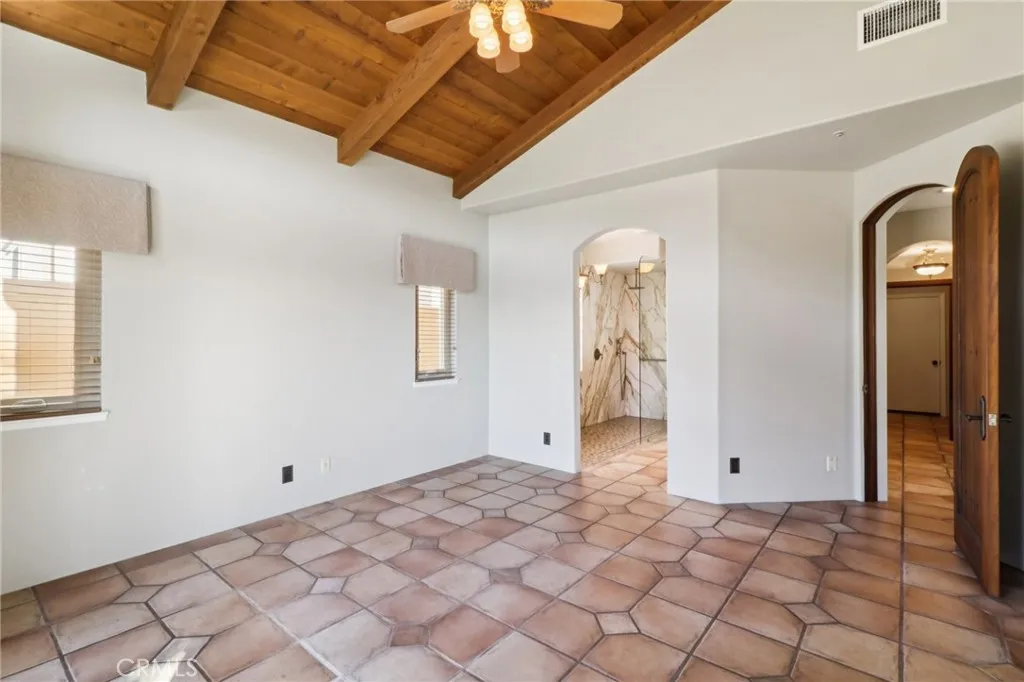 https://cdn.realtyfeed.com/cdn/127/306605177/0804fc3b740584d7ff5e8b6209a27c3f.webp