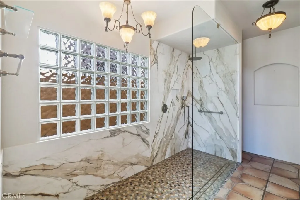 https://cdn.realtyfeed.com/cdn/127/306605177/76a8b32e8c728cb539b3438554db8115.webp
