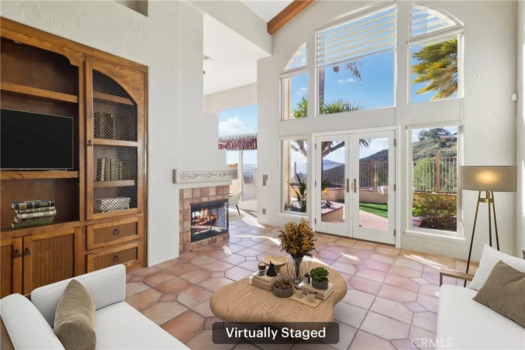 https://cdn.realtyfeed.com/cdn/127/306605177/8d6049b28e814f567c3d7807de876b05.webp
