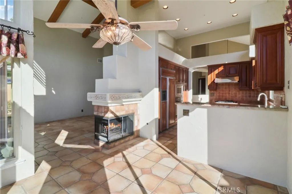 https://cdn.realtyfeed.com/cdn/127/306605177/94fb8f709715491720f44ee34119adf6.webp