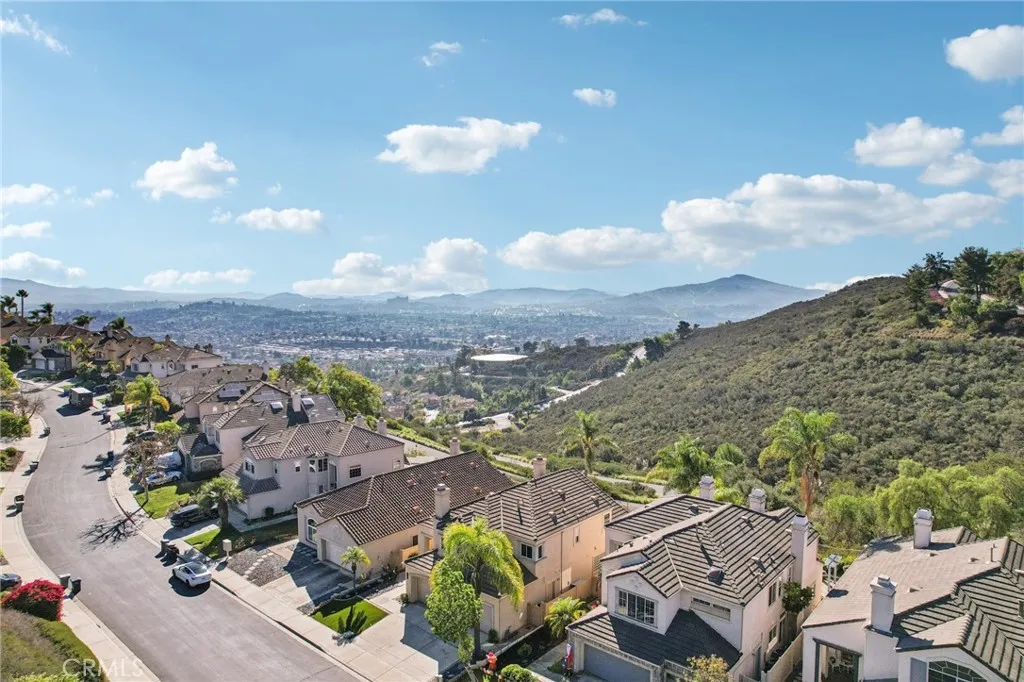https://cdn.realtyfeed.com/cdn/127/306605177/cf818109d44919980765ac297c6f14ae.webp