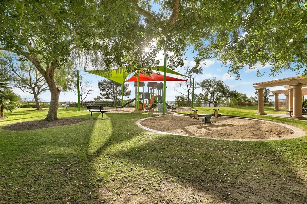 https://cdn.realtyfeed.com/cdn/127/306605177/e80674f655cd4f59e213f341a23f3f3f.webp
