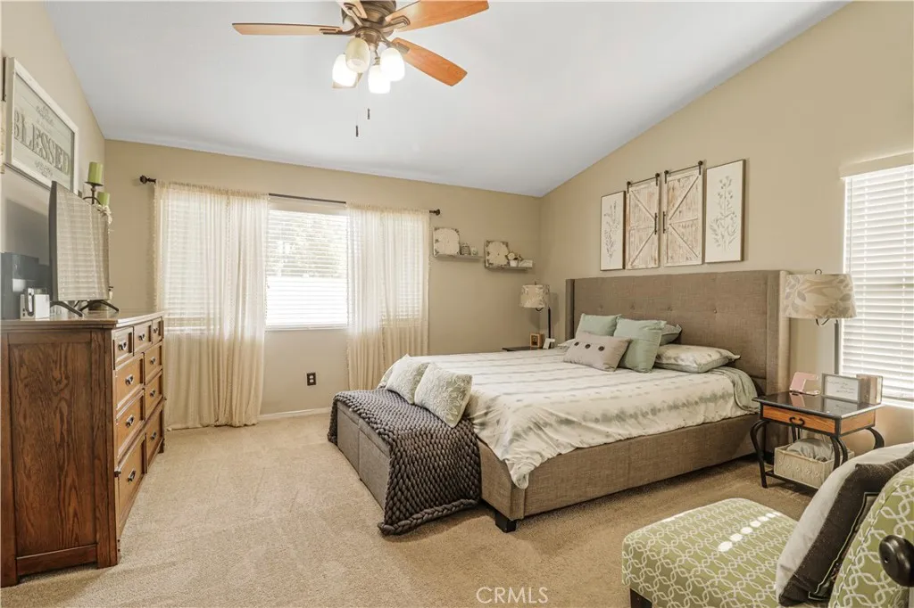 https://cdn.realtyfeed.com/cdn/127/306605191/779eaf29b53a53dd70065fbd451dc27c.webp