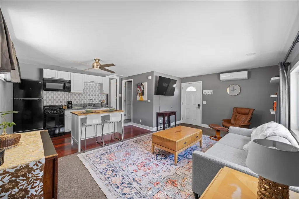 https://cdn.realtyfeed.com/cdn/127/306605381/0b68a272cb8d04d6fb17e1e1569044a3.webp