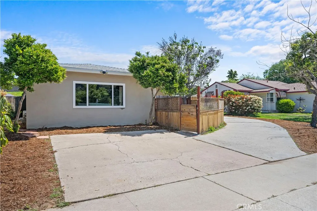 https://cdn.realtyfeed.com/cdn/127/306605381/826f779d0ce956ef0d3a41bdef1cc6bb.webp