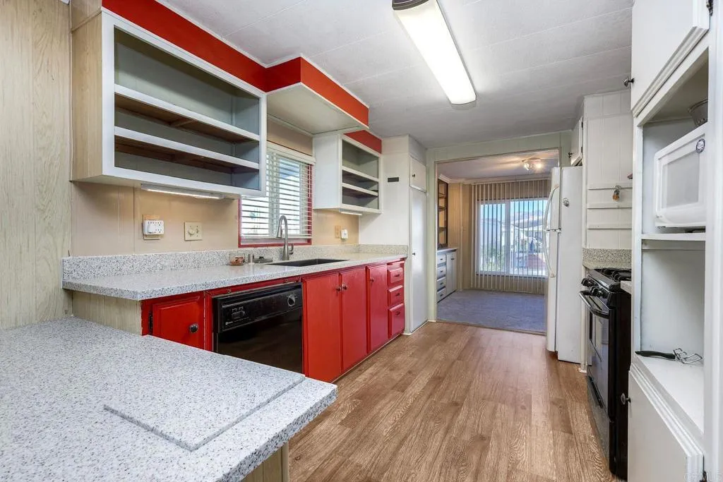 https://cdn.realtyfeed.com/cdn/127/306605385/53e7f0710b0c54c363c281e0c41760f8.webp