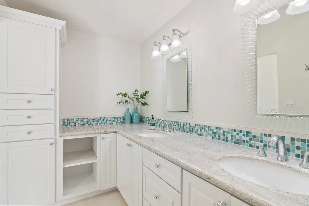 https://cdn.realtyfeed.com/cdn/127/306605405/6175b9556eb9b9b2497d4cc8328b8e65.webp