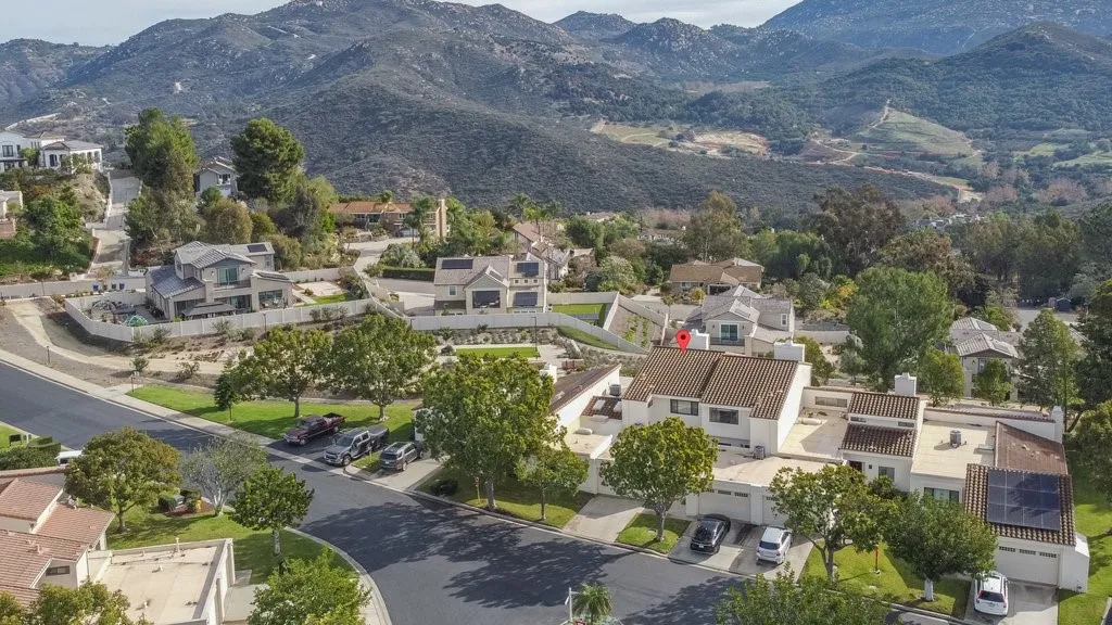 https://cdn.realtyfeed.com/cdn/127/306605405/845df573b99509f61d1755fe61e66352.webp