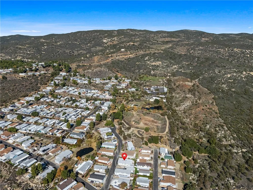 https://cdn.realtyfeed.com/cdn/127/306605455/880fcc3e24b873923c1e5707322b3a1a.webp
