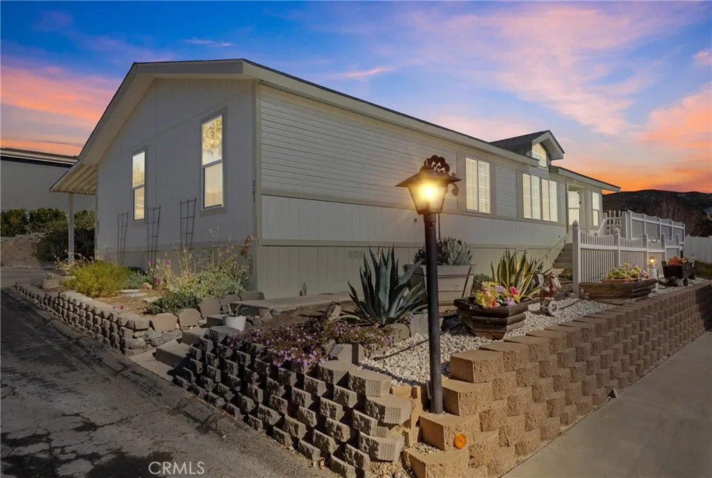 https://cdn.realtyfeed.com/cdn/127/306605455/f67d2e8c322f24b55350c2f32083b3fe.webp