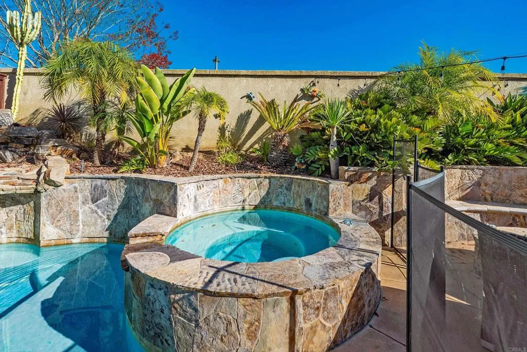 https://cdn.realtyfeed.com/cdn/127/306605500/708bbaf9df788627b1a5c182ebe3eaf1.webp