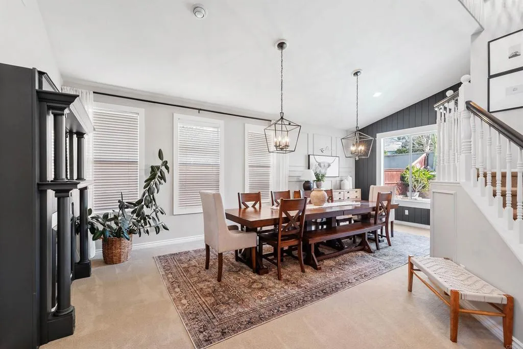 https://cdn.realtyfeed.com/cdn/127/306605500/b053e163320bc860569ee4098c5558a5.webp