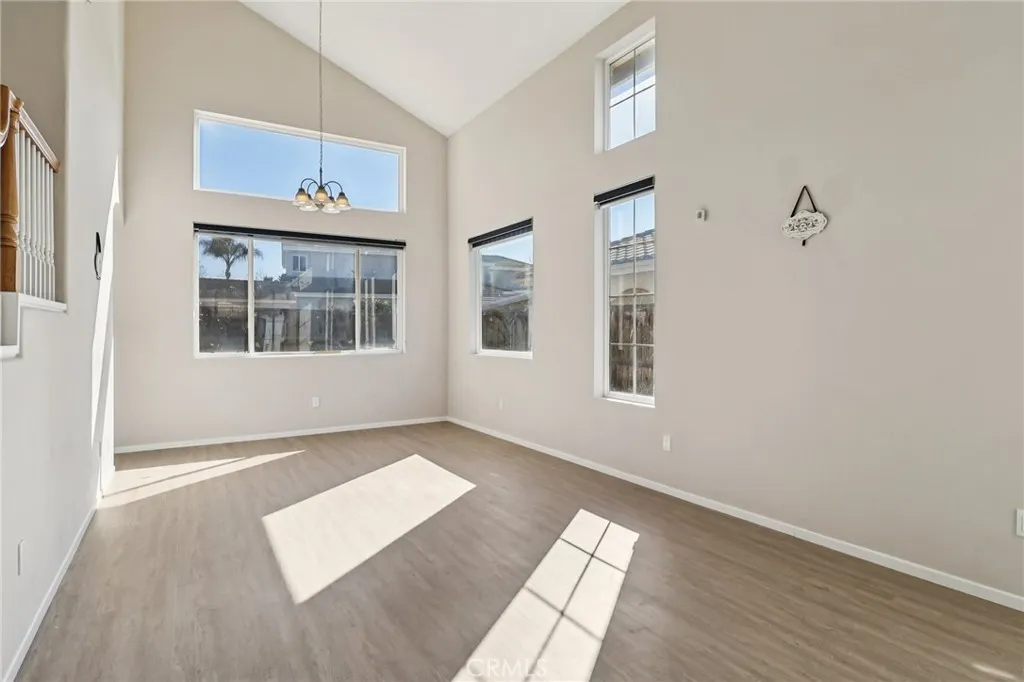 https://cdn.realtyfeed.com/cdn/127/306605556/64475567e7806566f2f21ddf6e0fdbc3.webp