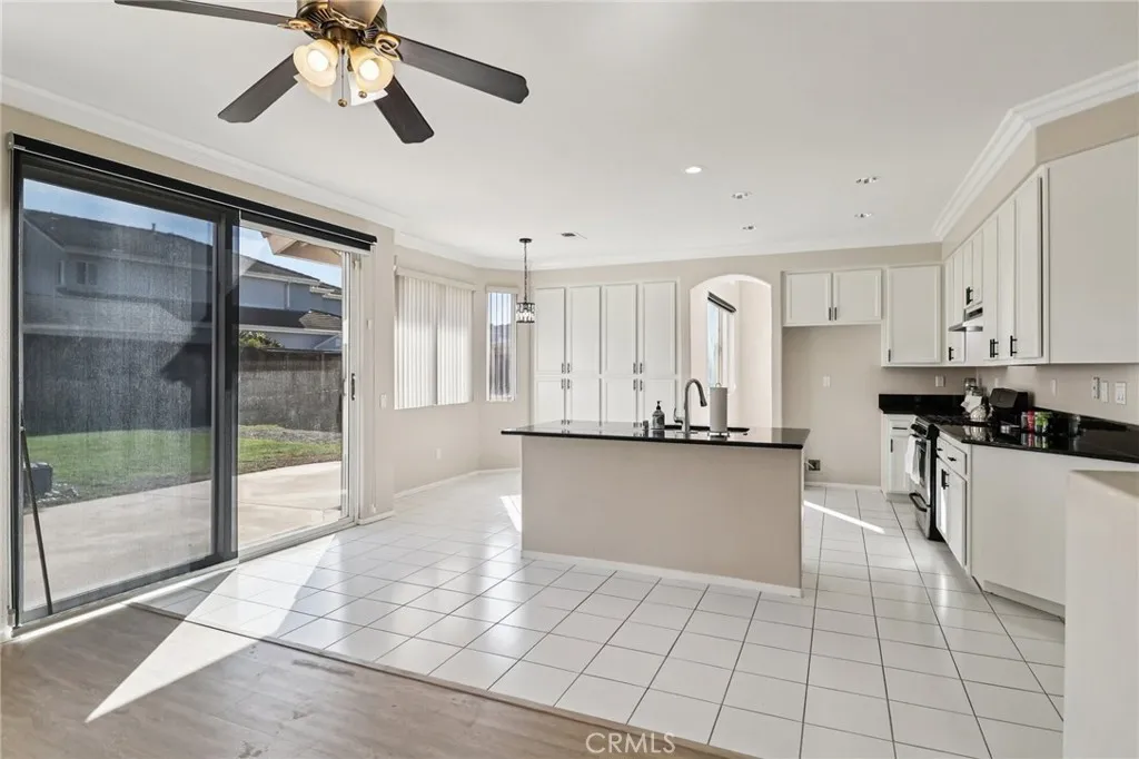 https://cdn.realtyfeed.com/cdn/127/306605556/b48e0f6eb84b5530a4ccdc3f41fc3cb3.webp