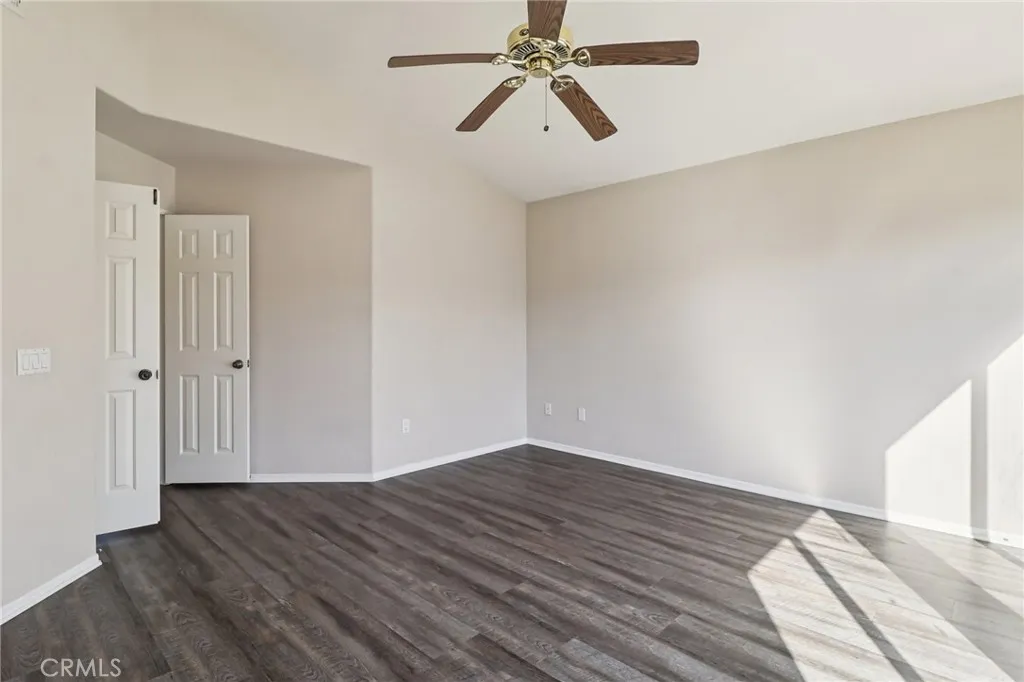 https://cdn.realtyfeed.com/cdn/127/306605556/df8965b5743c023613ba49db4d5c94e2.webp