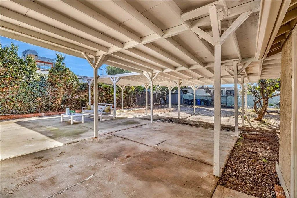 https://cdn.realtyfeed.com/cdn/127/306605559/71c58f0856d04f595809eb76913d46c1.webp