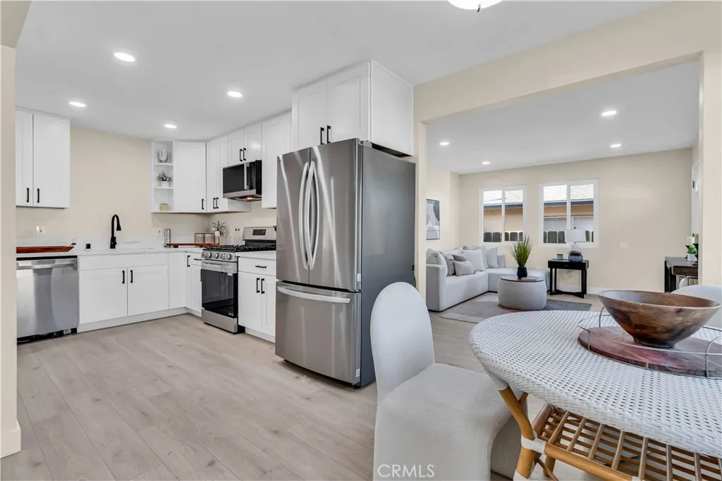 https://cdn.realtyfeed.com/cdn/127/306605559/82b51ac7c7ad0706dbe07f3abf6a68b0.webp