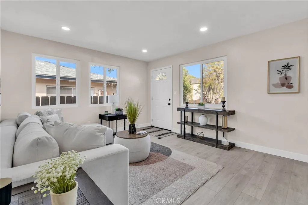 https://cdn.realtyfeed.com/cdn/127/306605559/a46b9ab586cd270972b5455dad13f66a.webp