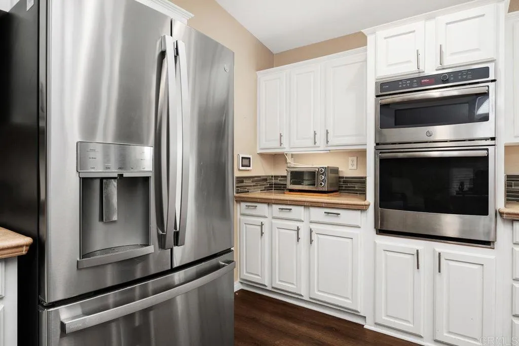 https://cdn.realtyfeed.com/cdn/127/306605584/4f66517e85503c7ced87e13e9b19919c.webp