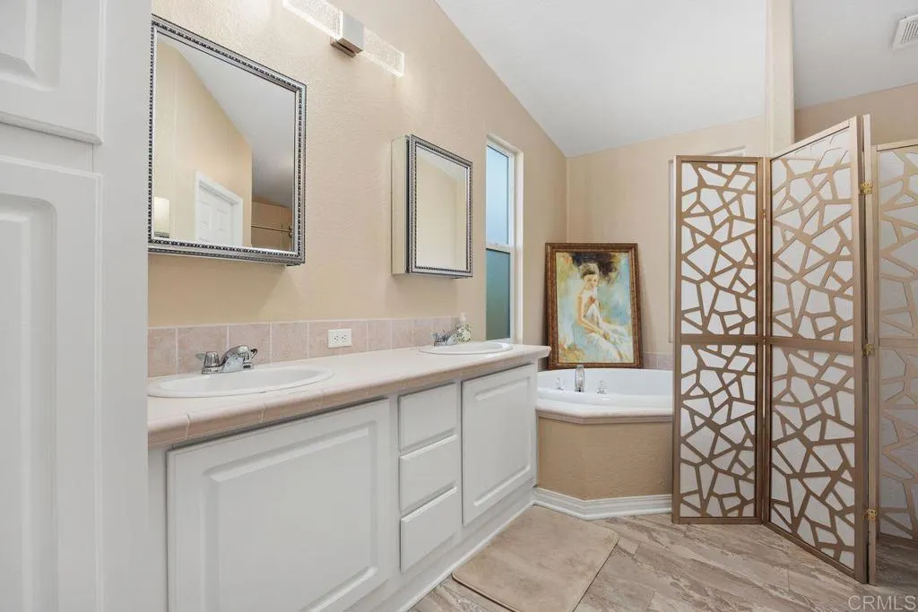 https://cdn.realtyfeed.com/cdn/127/306605584/578766f16f917f83c6ea5434be5f21b6.webp