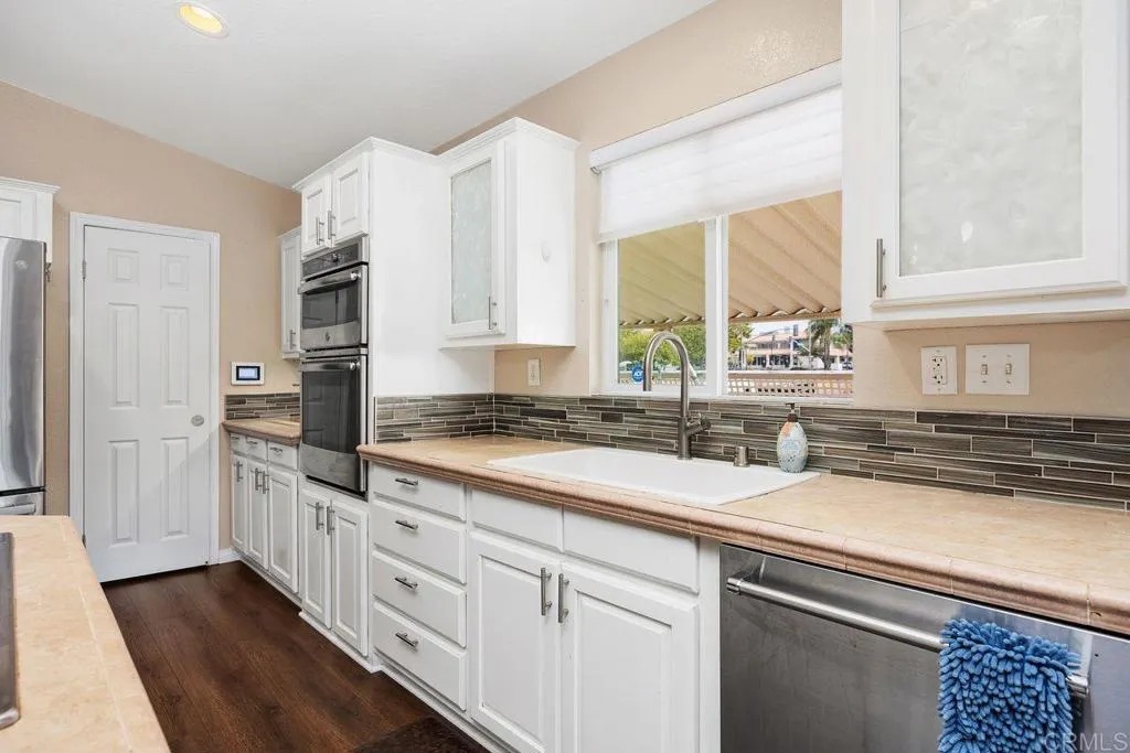https://cdn.realtyfeed.com/cdn/127/306605584/6425271a803a43024ebbd674bd976c70.webp