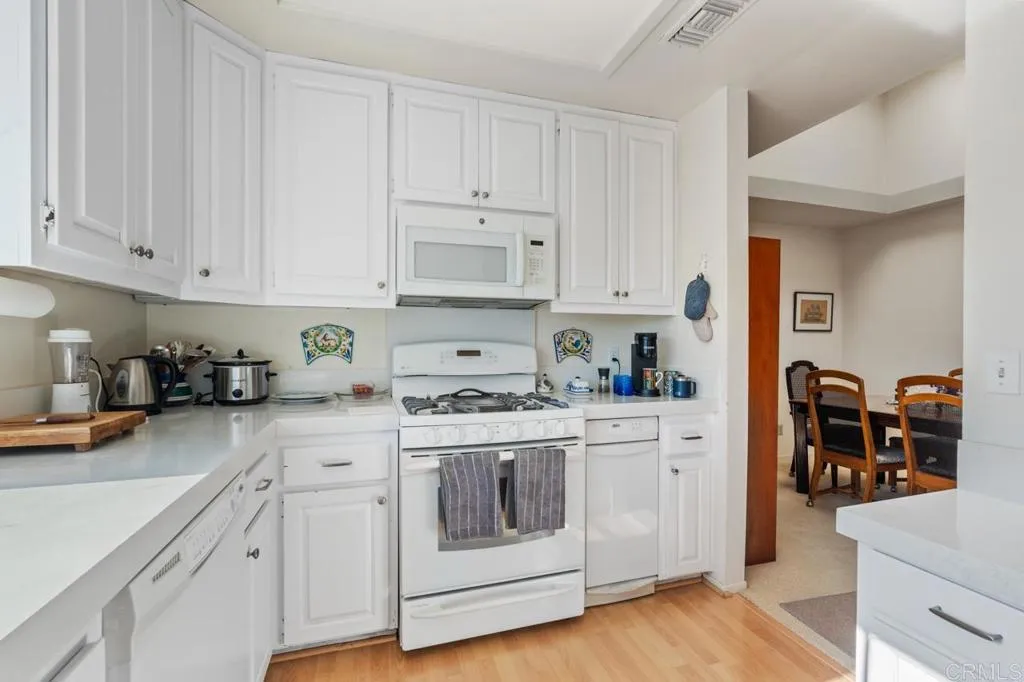 Photo #25: PTP2509183 Listing: Photo #25