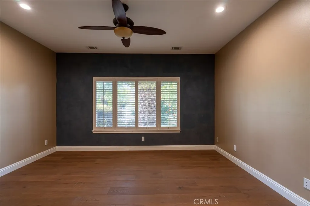 https://cdn.realtyfeed.com/cdn/127/306605673/103934b8c98b730f14bb38382ba35292.webp