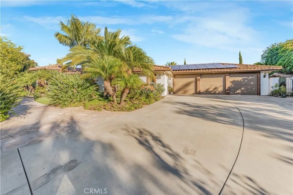 https://cdn.realtyfeed.com/cdn/127/306605673/1c1d8e9956aa7d56dc6f689c57dc70b9.webp