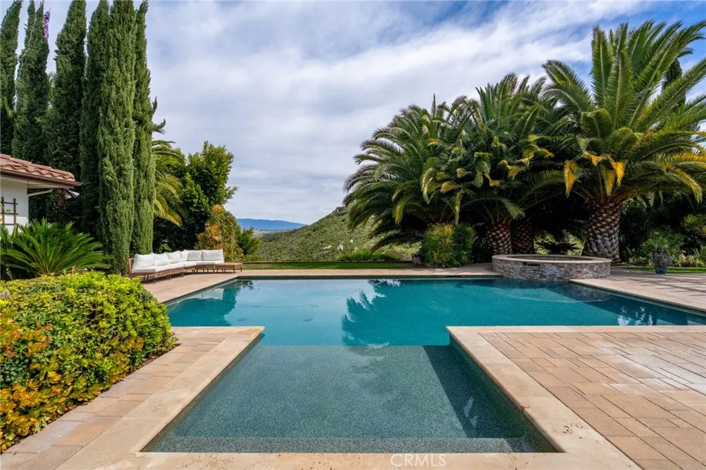 https://cdn.realtyfeed.com/cdn/127/306605673/318113762a1d7bbf089f44715b47fc67.webp