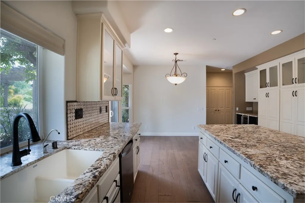 https://cdn.realtyfeed.com/cdn/127/306605673/59e047d57270c62302feb28e72986fb3.webp